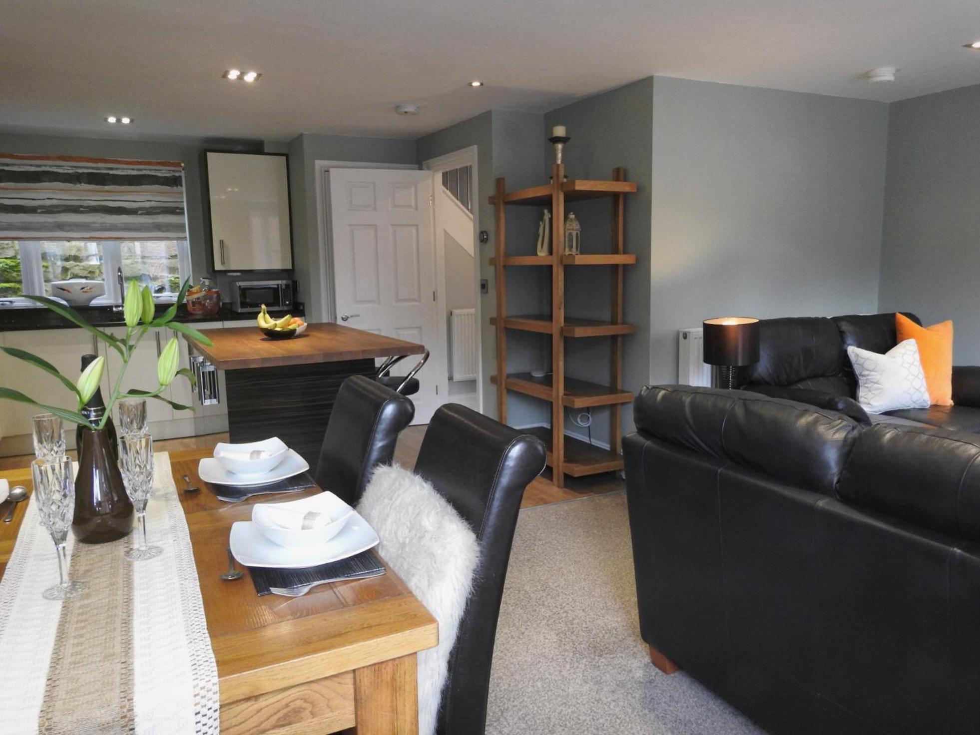 Luxury With Stunning River Views *